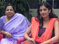Actress Deepali with her mother
