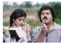 Ravichandran and Shilpa Shetty in film Ondagona Baa